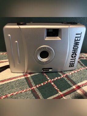 Silver Vintage Y2K Compact Film Camera - 28mm Lens